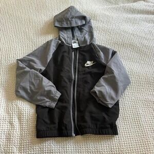 Boys Nike Windbreaker Jacket, Size 6-7, Gray and Black, Activewear Winter
